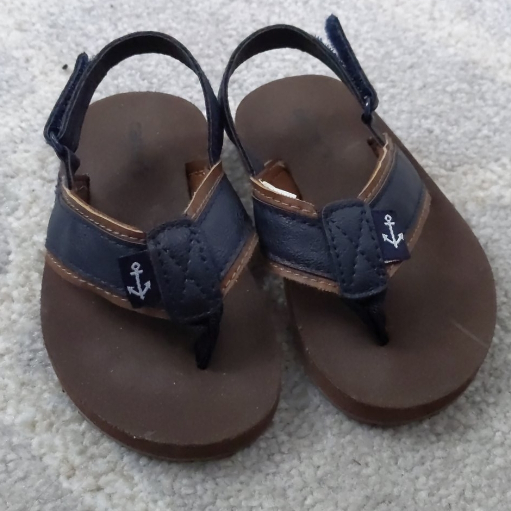 EUC Carter's sandals - toddler size 6